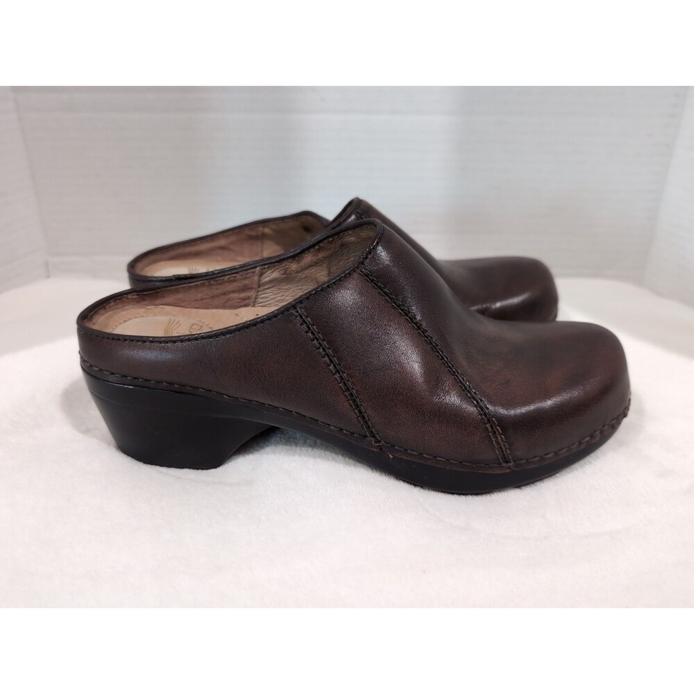 VINTAGE DANSKO DARK BROWN LEATHER SLIP ON MULES SIZE 38 US 7 EUC